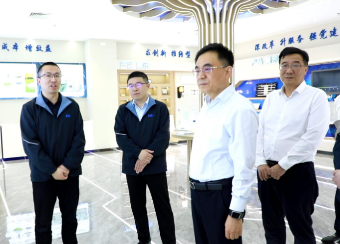 湖南省副省長王俊壽調研華磊光電